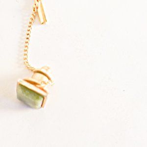 Vintage green jade gold tone tie clasp tack